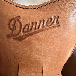 Women Danner 6” Mountain Light Cascades Boots