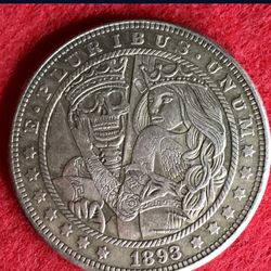 King And Queen Of Hearts Coin. First $20 Offer Automatically Accepted. Shipped Same Day