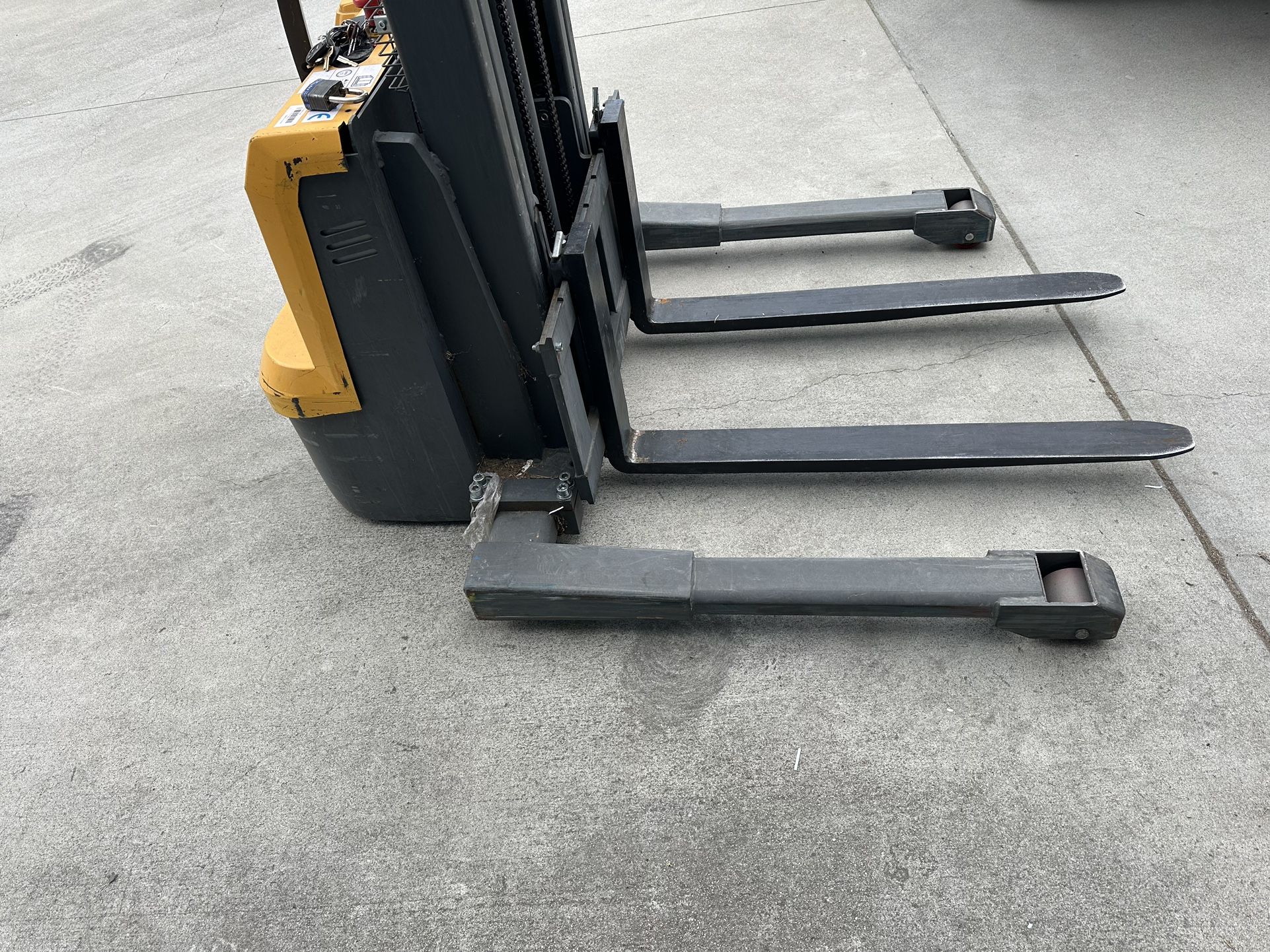 Electric Forklift…pallets Jack Staker ….