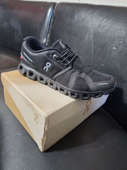 On Cloud 5 sz 9.5 w