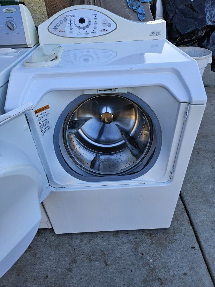 Maytag Washer N Whirlpool Dryer Both Working 