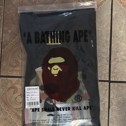 Bape t Burberry