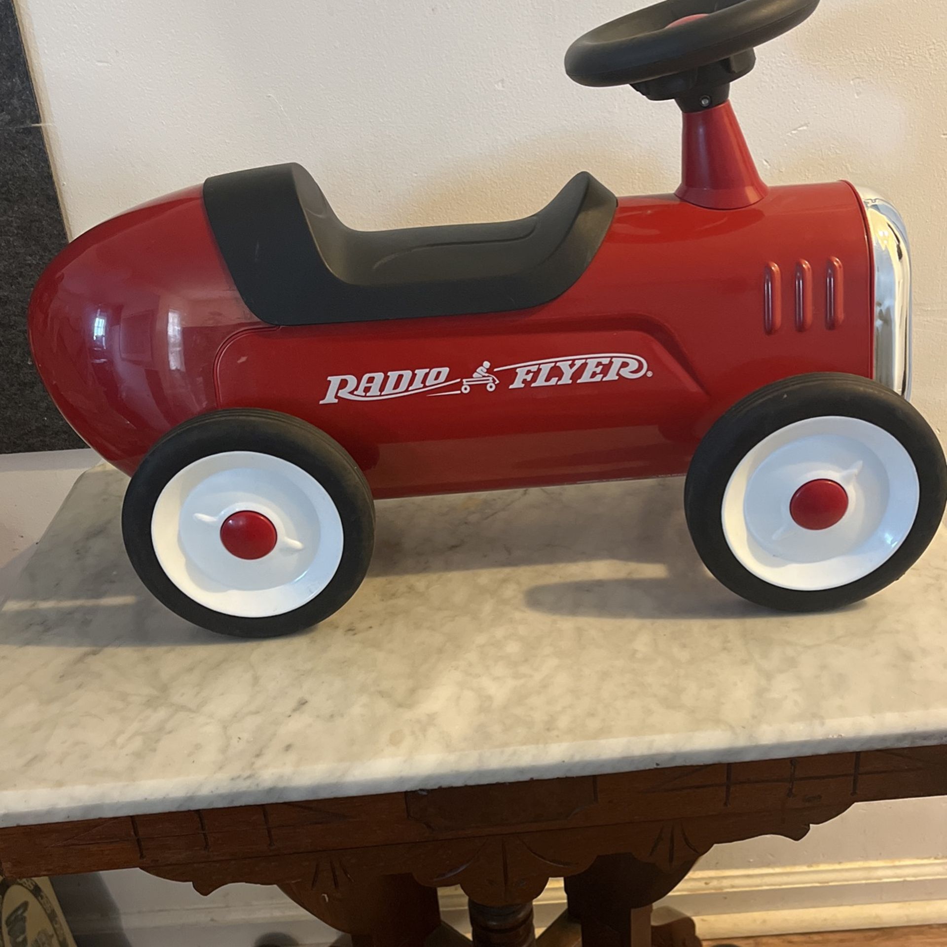 RADIO FLYER RIDE ON