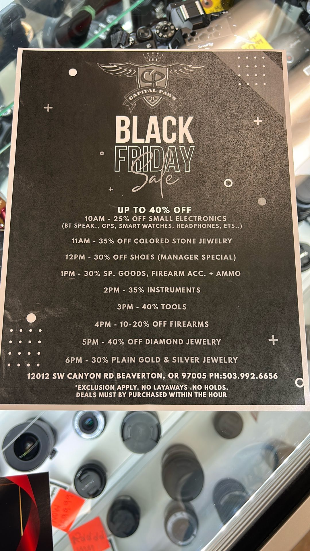 Crazy one hour sales on Black Friday up to 40% off product different hours different discount