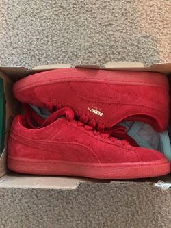 Puma’s Classic Suede Red Big Kids size 6.5