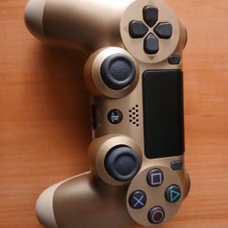 Sony Ps4 Controller Gold.