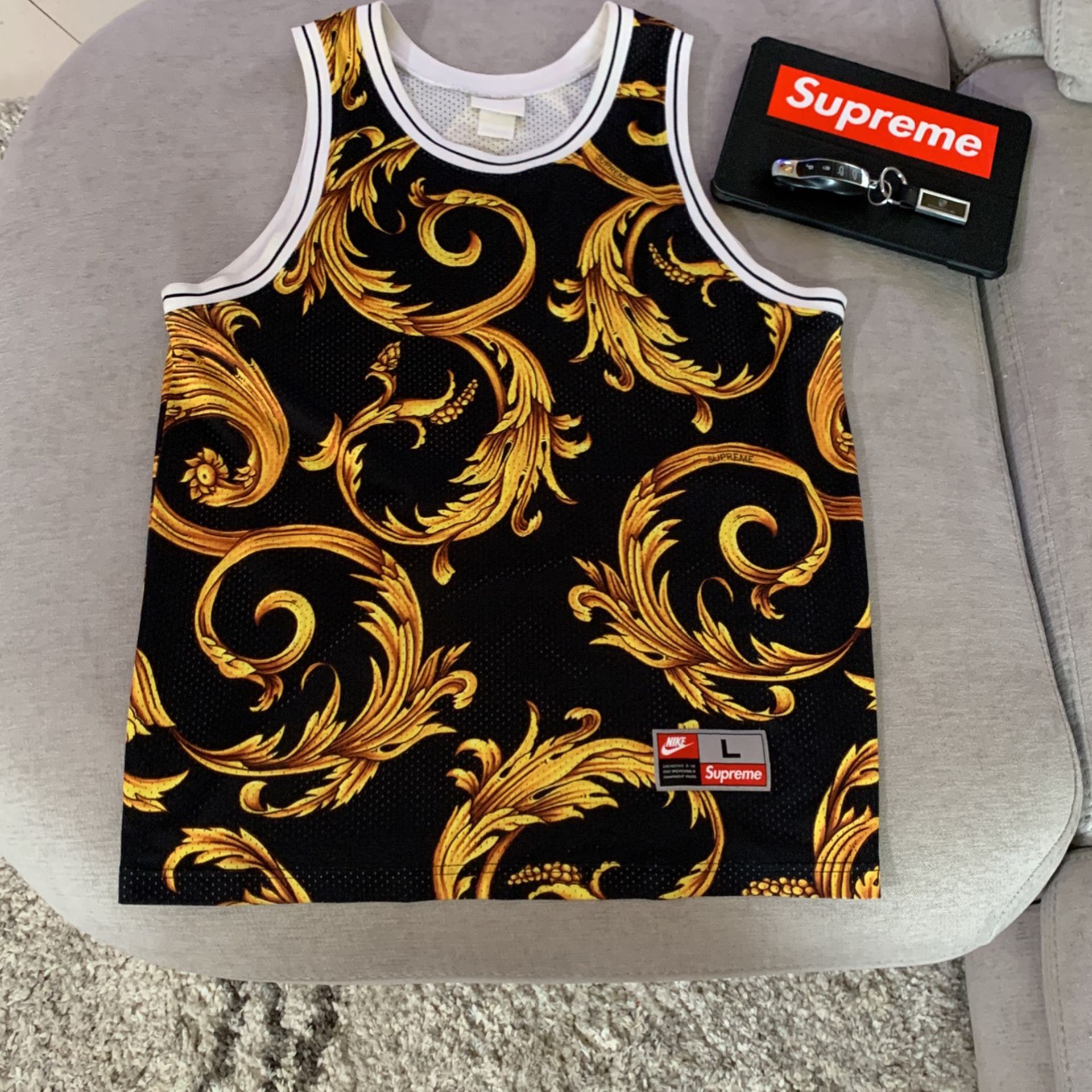 Supreme Nike Jersey ( Versace ) Size Large for Sale in Montclair, CA -