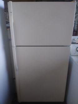 Kenmore Refrigerator $170 With Warranty