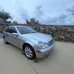 Mercedes C240 