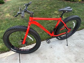 29” tires Gravity Fat Tire Mountain Bike in GOOD condition!!