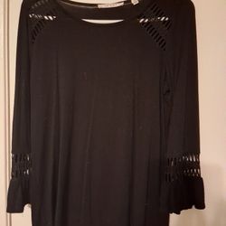 Cyrus Black 3/4 Sleeve Blouse Tshirt