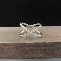 Size 7.75 Sterling Silver Woven Style Diamond Chips Band Ring