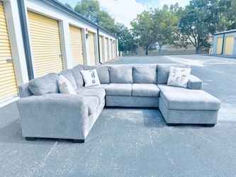 Luxurious High End Robb & Stucky Contemporary Coastal Sectional Sofa with Custom Reversible Chaise