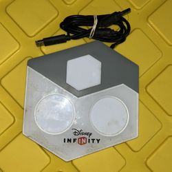 Disney Infinity universal Xbox 360, Wii, PS4 Portal Base Pad Model #INF-(contact info removed)