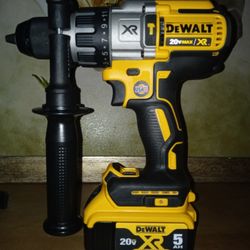DEWALT XR 3 SPEED HAMMER DRILL KIT $200