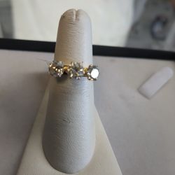 22k Gold Beautiful Diamond Rings 5.1 Grams Size 6/12 Layaway Available 10% Down If You Are Interested Please Ask For Maribel Thank You 