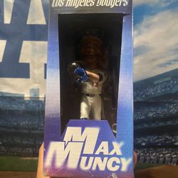 Max Muncy Bobble head Trade Or Sell