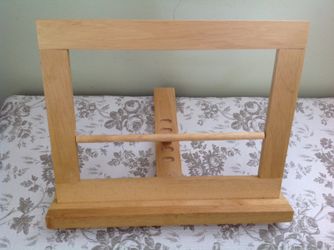 Adjustable book holder