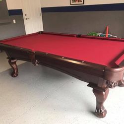 Traditional Pool Table 