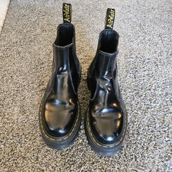 Doc Marten Chelsea Boots