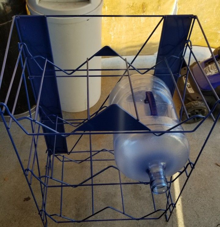 5- GaL  Water Stand , Can Fit 6 Bottles