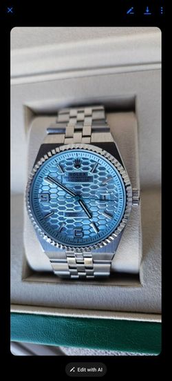 Land-Dweller blue honeycomb with Jubille bracelet