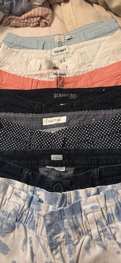 Woman’s shorts size medium