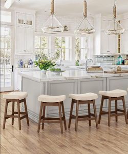 Set of 4 Bar Stools, Bar Stools with Sturdy Wooden Legs, Counter-Height Bar Stools with Saddle-Style Seats for Kitchen Counters, Bars, and Dining Area
