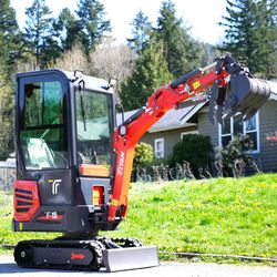 Brand NEW T-15 Mini Excavator | Enclosed cab, B&S gas | Swing boom