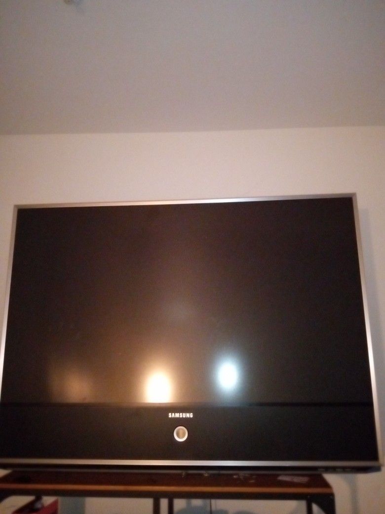60 Inch Samsung Panasonic tv Works Fine
