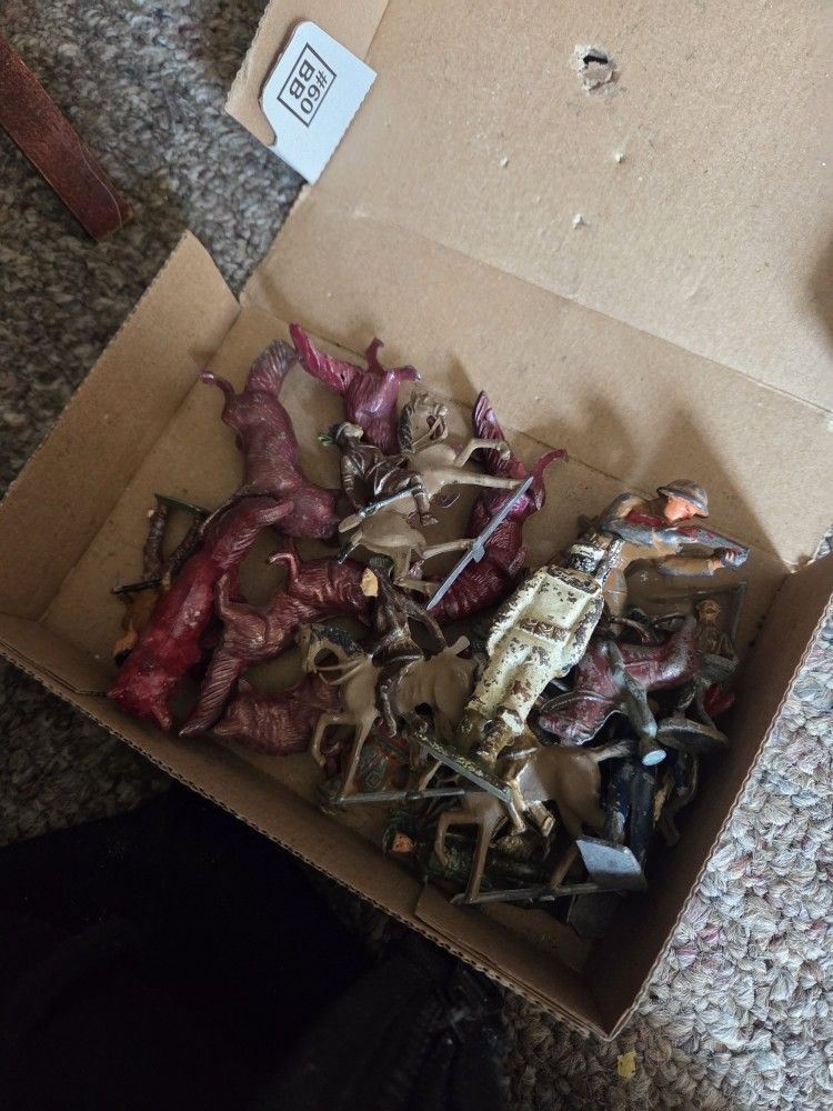 Vintage world war one Metal toys