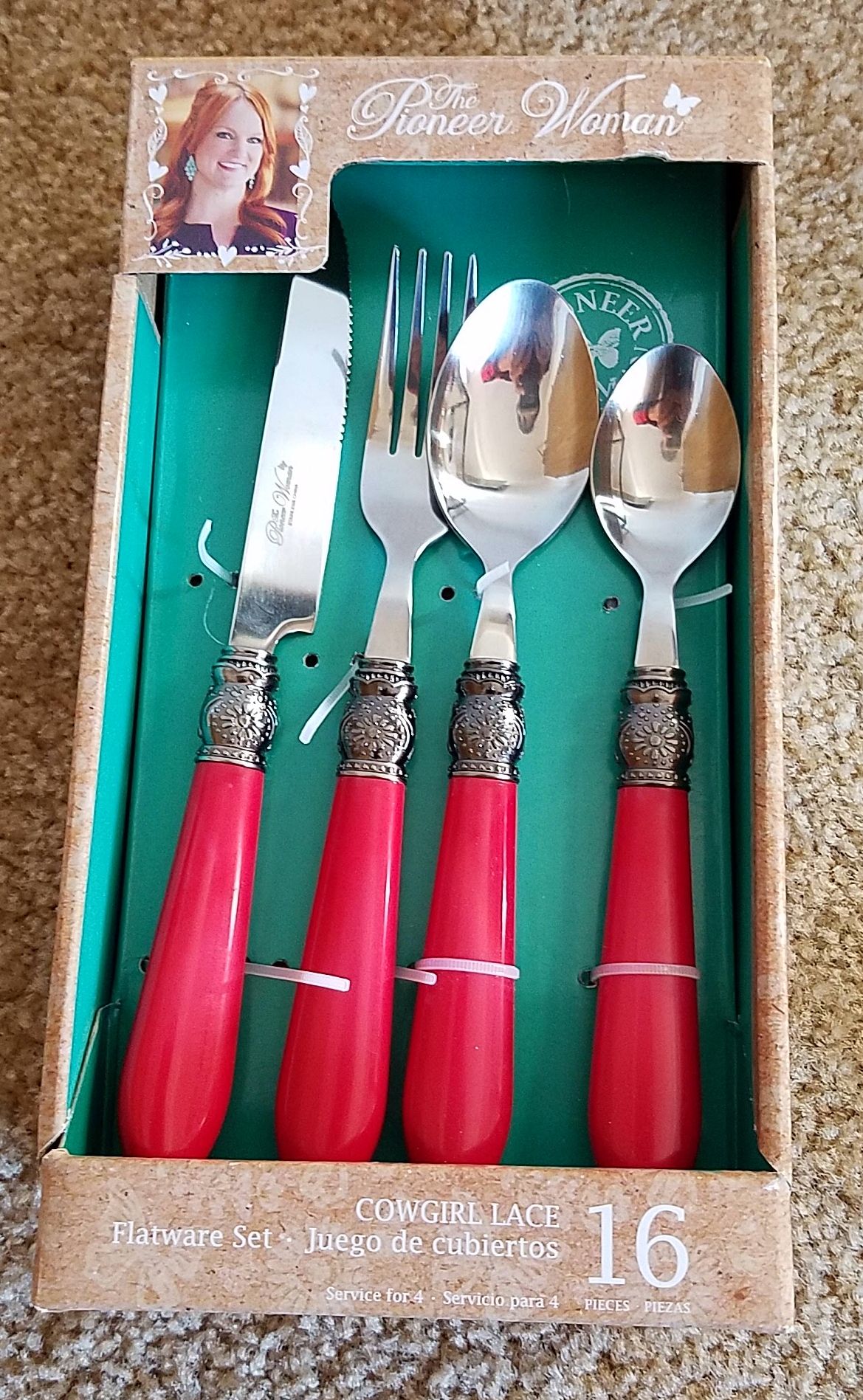 Pioneer woman top cowgirl lace flatware
