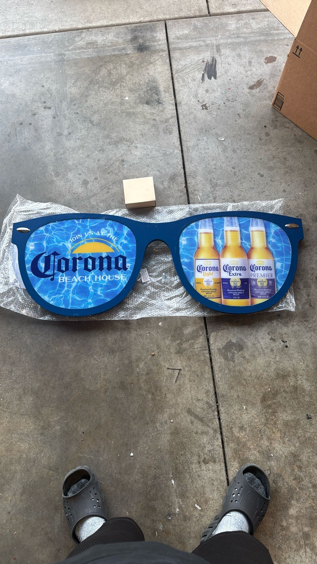 Corona Glasses 👓 Wall Display
