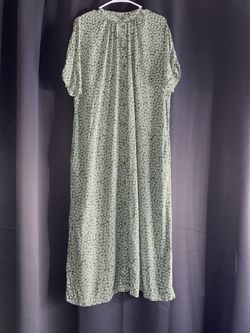 SIZE MEDIUM H&M LONG DRESS