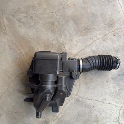 2017 Honda Civic Hatchback OEM Air filter Box