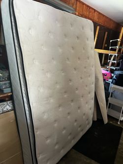 Queen mattress good condition