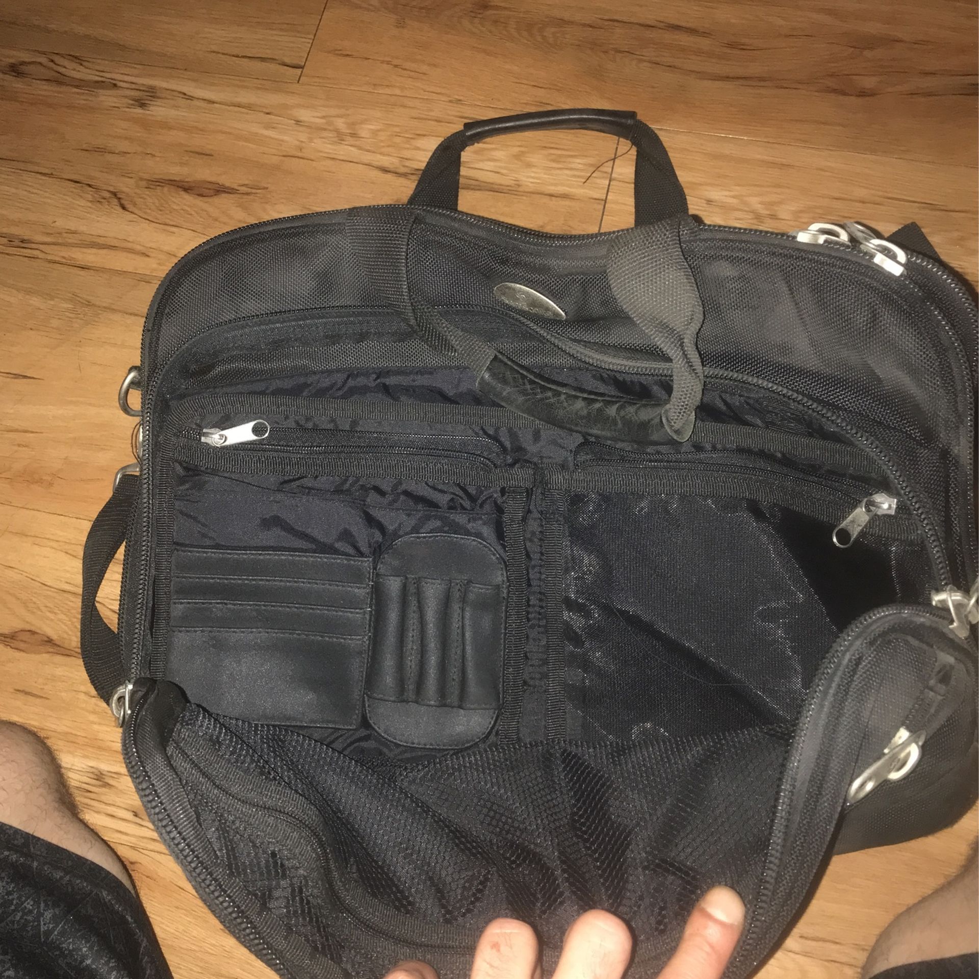 Laptop Multi-pocket Satchel/carrying Case