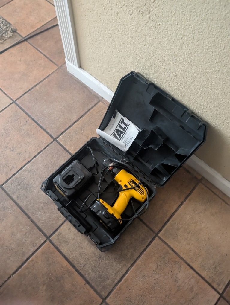 DeWalt 18v Drill Battery Charger Case
