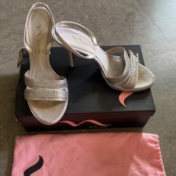 Silver,size 8