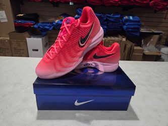 Nike Caitlin 1
Warning Code Size 10.5M/12W and 11M/12.5W