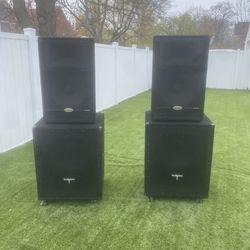 2 bass 18” Madison and 2 15” speakers Samson passives