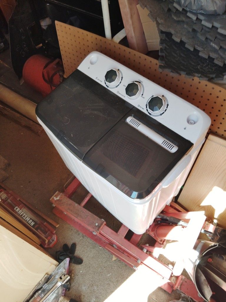 Washer And Dryer ( Portable)