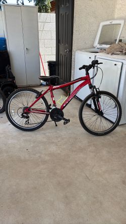 Bike  24" Schwinn