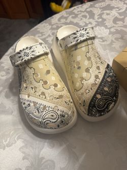 Crocs Iconic Comfort Crush Bandana Clogs Size9-11 New  100