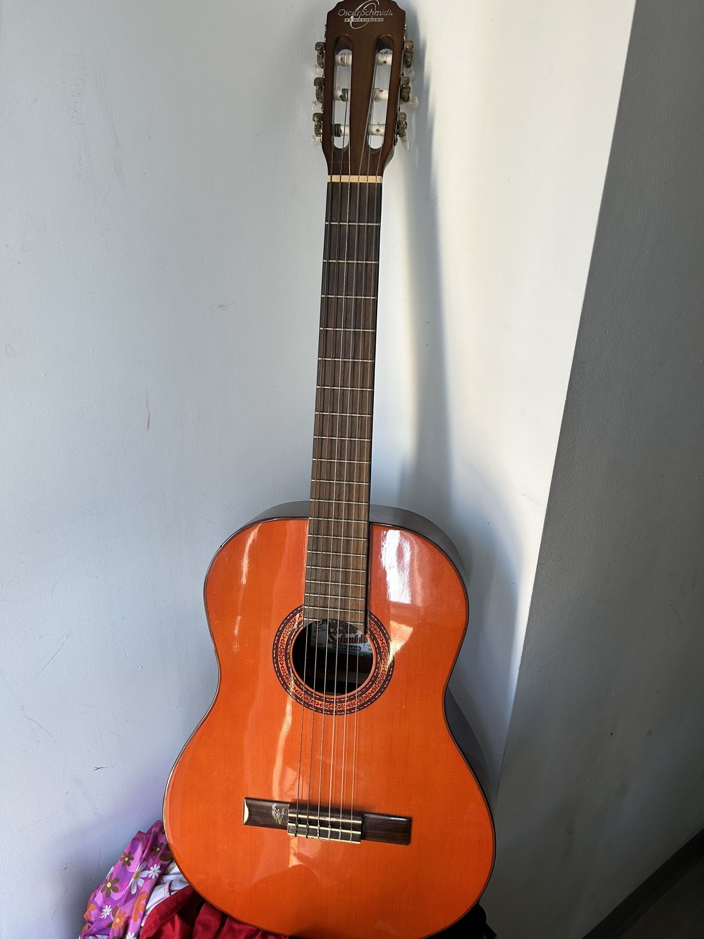 Washburn Acoustic Guitar 