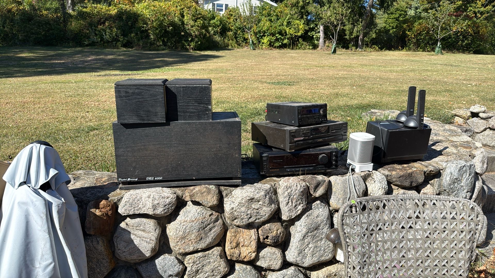 Old Stereos, Speakers