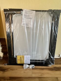 Safety Gate New in Packaging 29.52 “- 37.79”