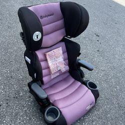 Brand New Baby Trend PROtect 2-in-1 Folding Booster Kid’s Car Seat! Retails $84.99