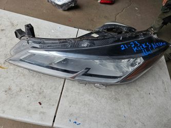 Nissan kicks left headlight Oem