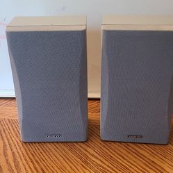 Onkyo Sorround Speakers Model SKM-550S